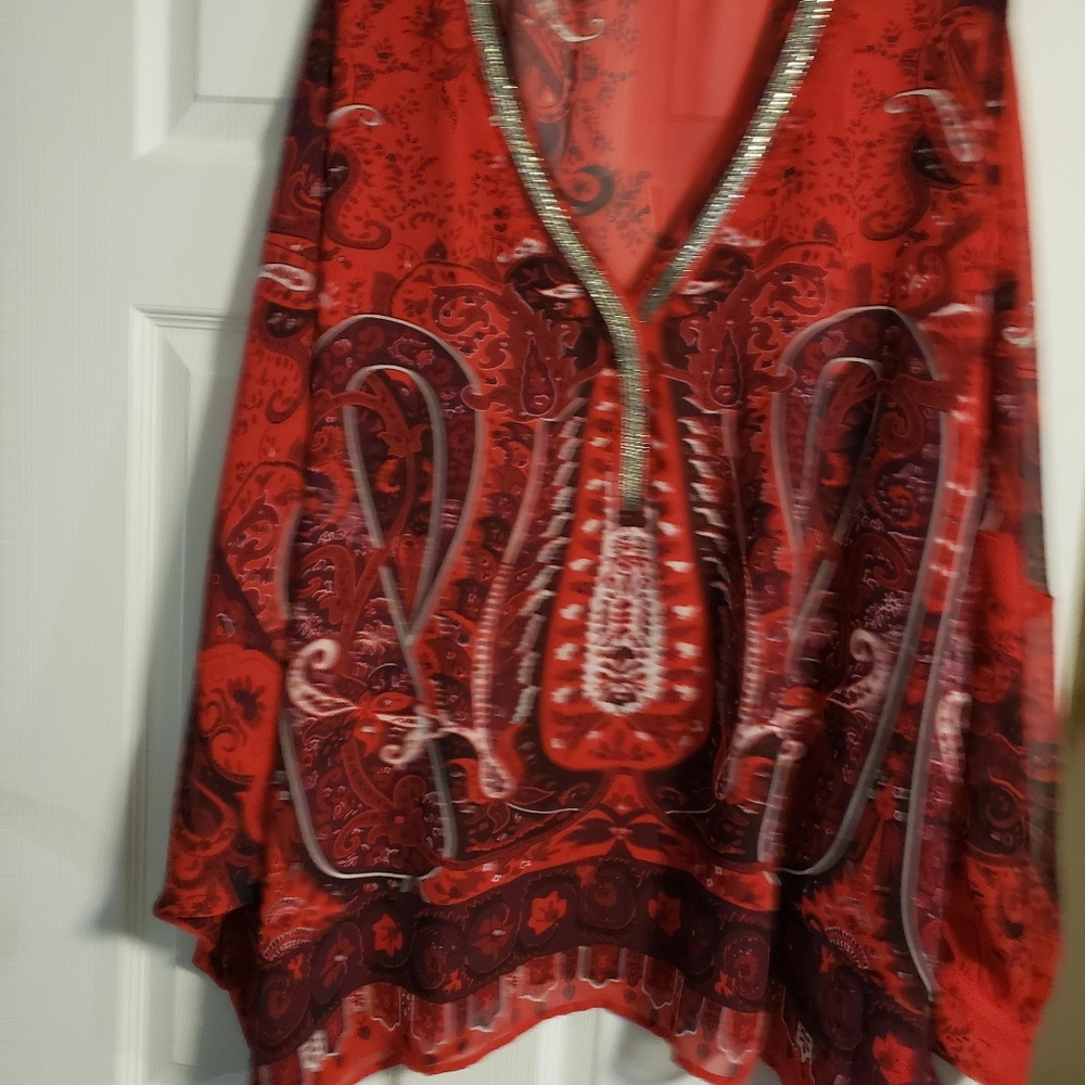 Melissa McCarthy blouse